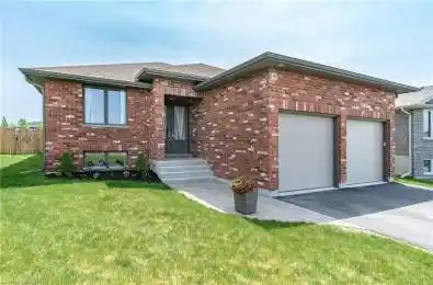 18 LIBERTY Crescent Quinte West Ontario K8V 0G2