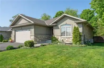 39 LAKEWOOD Crescent Quinte West Ontario K8V 5P4