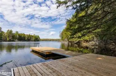 1001 HEMLOCK Road Lake of Bays Ontario P1H 2J6