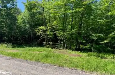 60 SUMMER LEIGH Trail Huntsville Ontario P0B 1M0