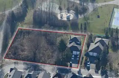 313 Helen Avenue Markham Ontario L3R 1J9