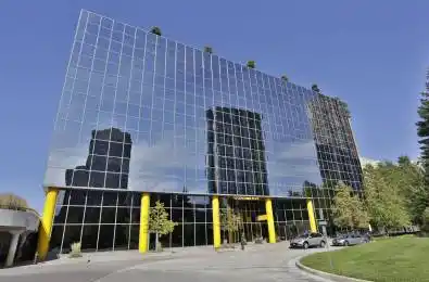 12 Concorde Place Unit# 204B Toronto C13 Ontario M3C 3N7