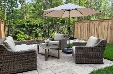 3977 Crown Street Lincoln Ontario L3J 0S7