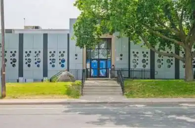 414 Victoria Avenue Unit# M1 Hamilton Ontario L8L 5G8
