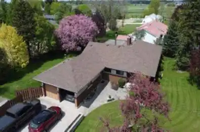 11 Lloyd Street North Huron Ontario N0G 2W0