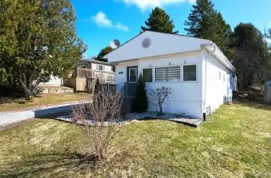 32 SUSSEX Square Georgian Bluffs Ontario N4K 5N5