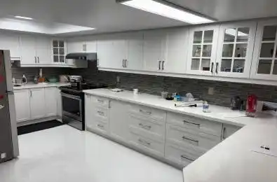 20 Baif Boulevard Unit# 701 Richmond Hill Ontario L4C 8T1