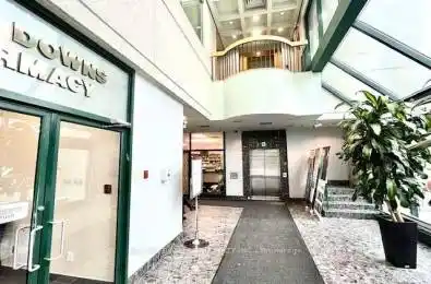 3910 Bathurst Street Unit# 305 Toronto C06 Ontario M3H 5Z3