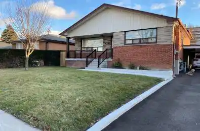 105 Hallsport Crescent Toronto W05 Ontario M3M 2K5