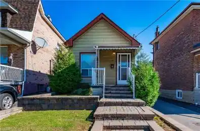 25 Blandford Street Toronto C03 Ontario M6E 3A6