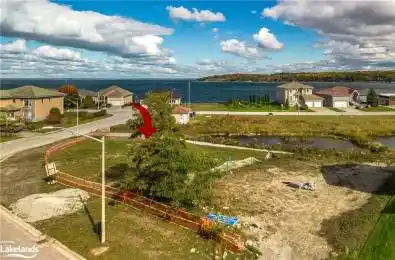 517 TAYLOR Drive Midland Ontario L4R 5L9