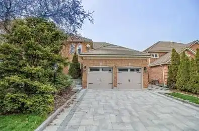 2 Hillholm Boulevard Richmond Hill Ontario L4B 2H9