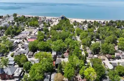 14 Warwick Avenue Lambton Shores Ontario N0M 1T0