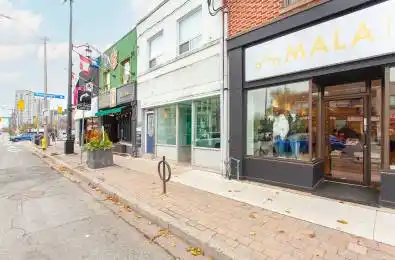 3076 Bloor Street Toronto W08 Ontario M8X 1C8