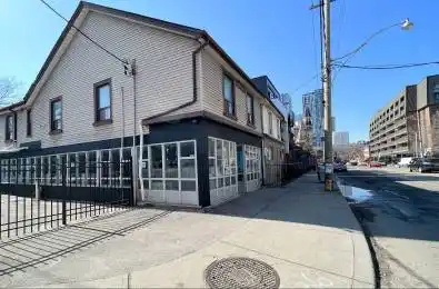 345 Dundas Street Unit# main Toronto C08 Ontario M5A 2A2