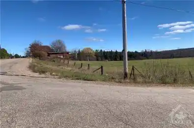 6 SIBERIA Road Hastings Highlands Ontario K0J 1B0