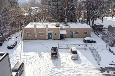 1822 Weston Road Toronto W04 Ontario M9N 1V8