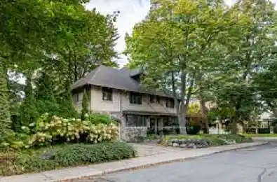 41 Rosedale Heights Drive Toronto C09 Ontario M4T 1C2