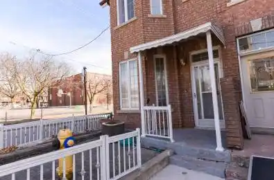 63 Fennings Street Toronto C01 Ontario M6J 3B9