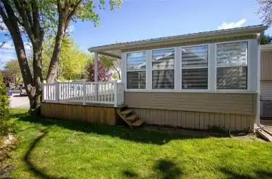 131 SUNNINGDALE Place South Huron Ontario N0M 1T0
