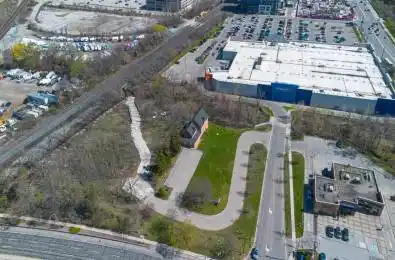 923 Brant Street Burlington Ontario L7R 2J6