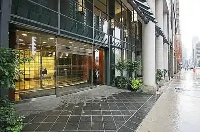 1121 Bay Street Unit# 801 Toronto C01 Ontario M5S 3L9