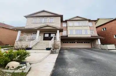 208 Woodspring Avenue Newmarket Ontario L3X 3J4