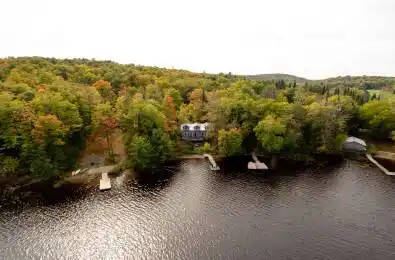 18 PORT VERNON Lane Huntsville Ontario P1H 2J2