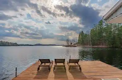 928 JONES Lane Huntsville Ontario P1H 1B2