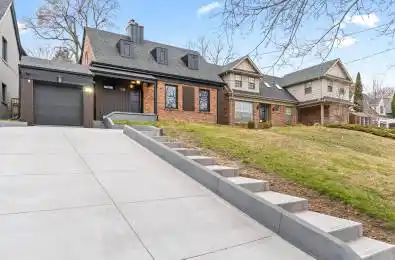 298 Bessborough Drive Toronto C11 Ontario M4G 3L1