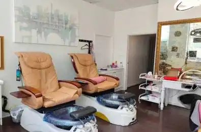 90 Holly Street Toronto C03 Ontario M4S 3H3