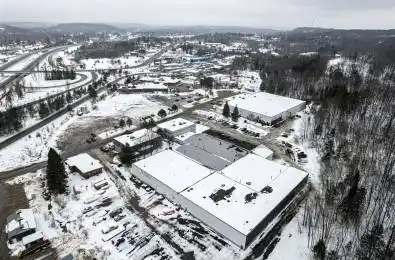 3 Crescent Road Unit# 5-7* Huntsville Ontario P1H 1Y3