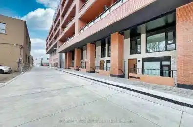7 Watkinson Avenue Unit# 105 Toronto W02 Ontario M6P 1Y2