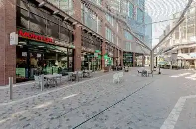 370 Queens Quay Street Toronto C08 Ontario M5V 3A2