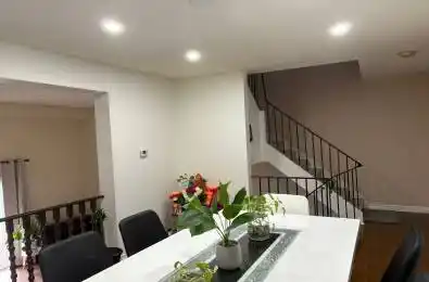 4020 Brandon Gate Drive Unit# 10 Mississauga Ontario L4T 3W8
