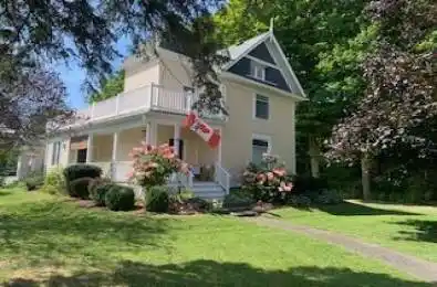 8 Queen Street Huron-Kinloss Ontario N0G 2R0