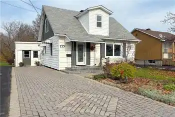 Welcome to 135 Peter St.!  The lovely interlock drive adds to the curb appeal for this updated 3 bed and 2 bath home.