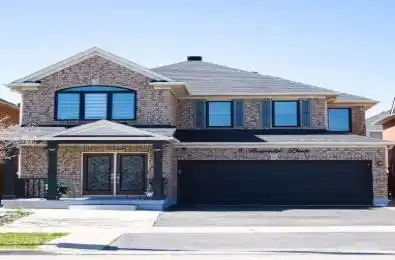 8 Bayridge Drive Brampton Ontario L6P 2H8