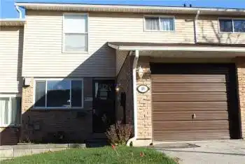 48 Lamson Crescent