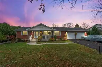 3012 BROOKHAVEN Drive Howick Ontario N0G 1V0