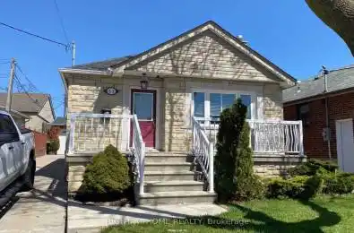 63 Richardson Avenue Toronto W04 Ontario M6M 3R8