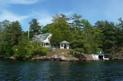 87 Club Island Front of Leeds & Seeleys Bay Ontario K0E 1R0