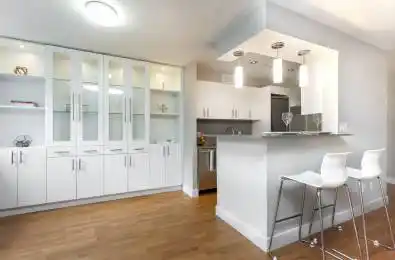 36 Castle Frank Road Unit# 304 Toronto C09 Ontario M4W 2Z7