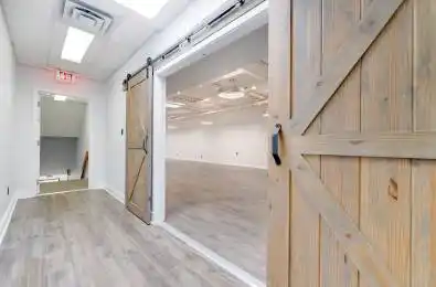 220 Queen Street Unit# 2nd Level Mississauga Ontario L5M 1L5