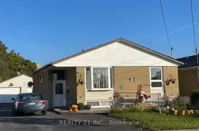 75 Taysham Crescent Toronto W10 Ontario M9V 1X1