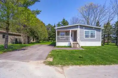 66 SUSSEX Square Georgian Bluffs Ontario N0H 1G0