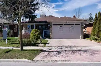 241 Derrydown Road Toronto W05 Ontario M3J 1S2