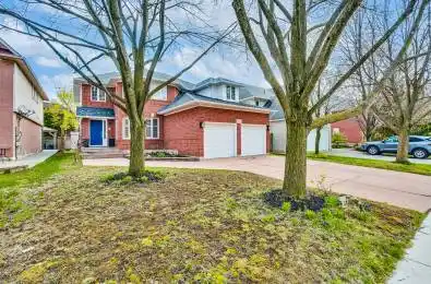 113 Meadowlands Boulevard Hamilton Ontario L9K 1H8