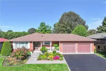 24 Allen Street, Tillsonburg