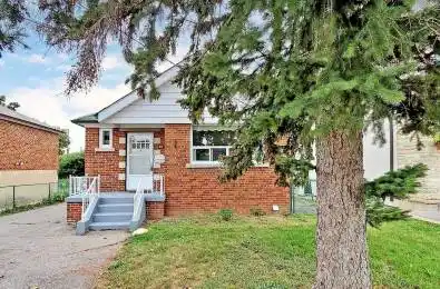 37 Regina Avenue Toronto C04 Ontario M6A 1R4
